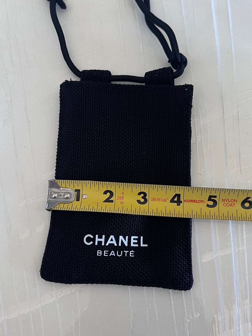 new! Chanel  Black cosmetic bag with Drawstring - Picture 8 of 9